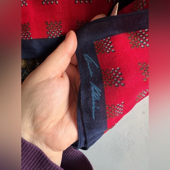 Ann Klein - Wool Scarf - Picture 3 of 5